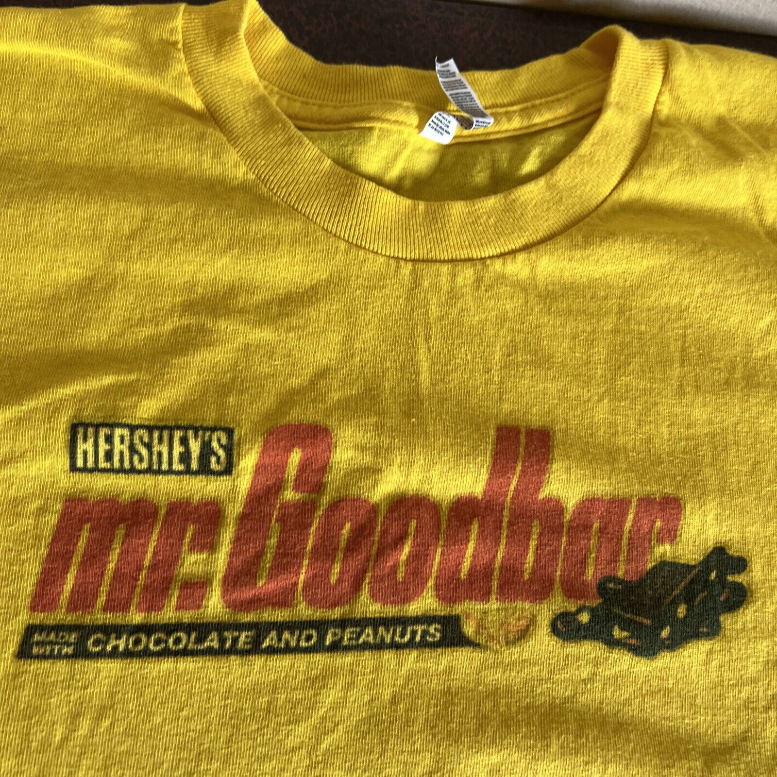 Rare Hershey’s Mr. Goodbar made with Chocolate and Peanuts Shirt X-Large Yellow