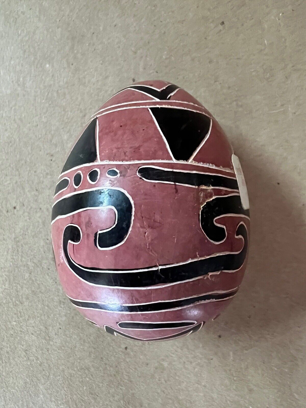 Vintage Tribal Besmo Hand Carved In Kenya Egg Figurine 2.75 Inch