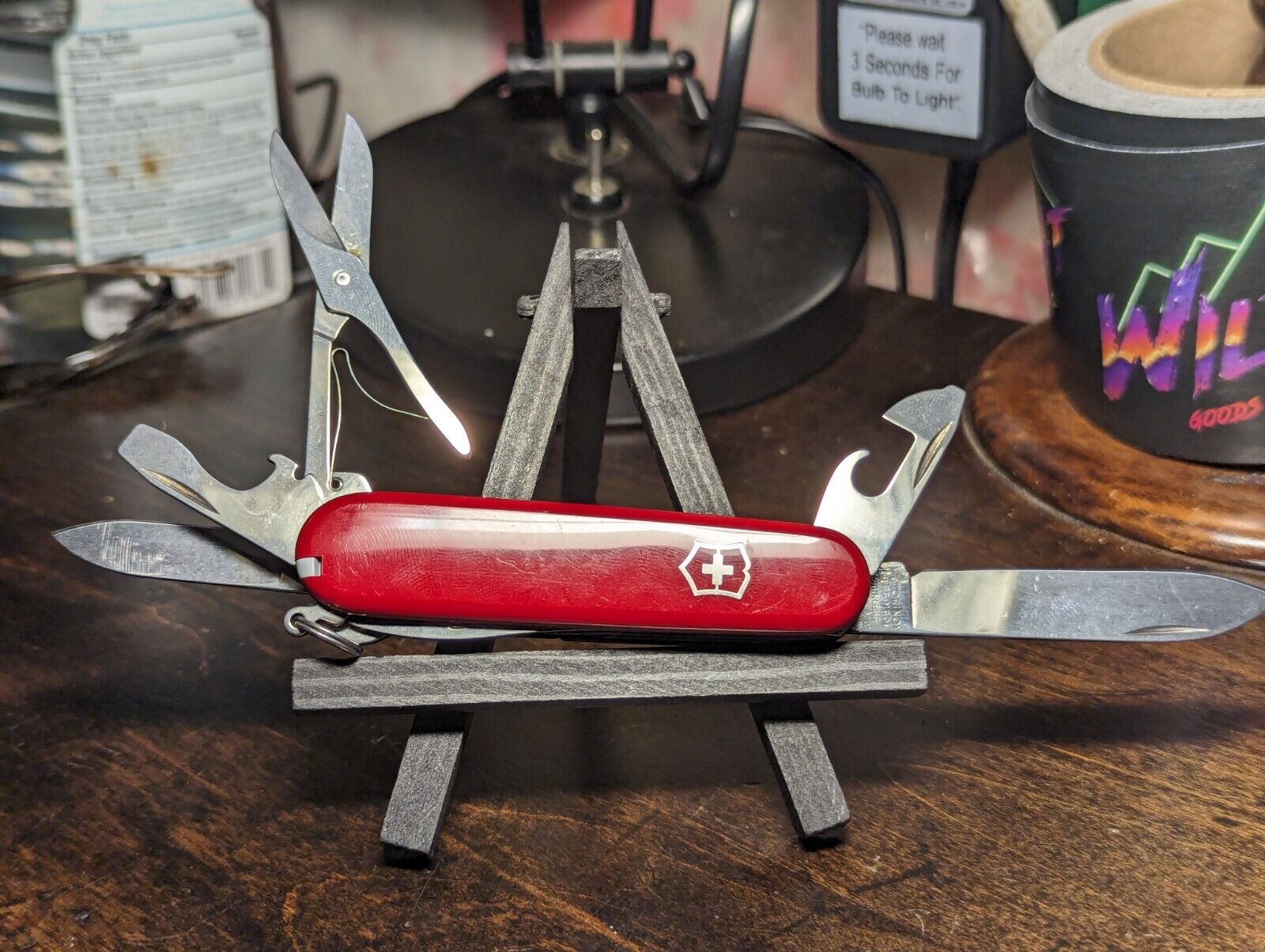 Victorinox Super Tinker Officer Suisse Swiss Army Pocket Knife 91MM Red 8-Tool