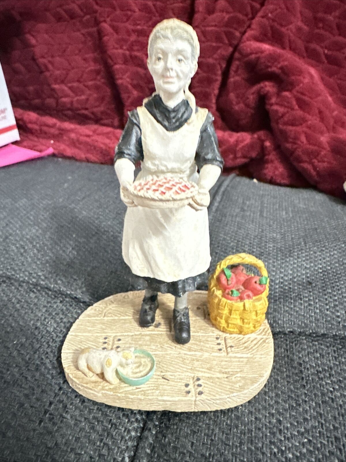 Amish Country Collection GRANDMA'S PIE Figurine Love is the Fruit. #2055