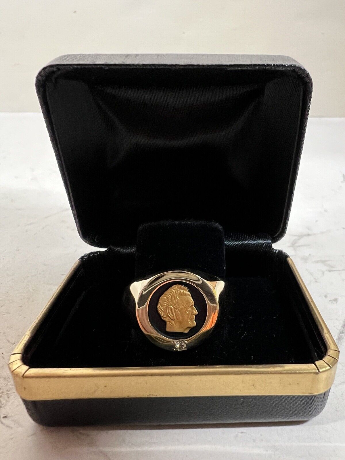 John Deere Employee Service Award Men\'s 10K Gold Ring with Diamond