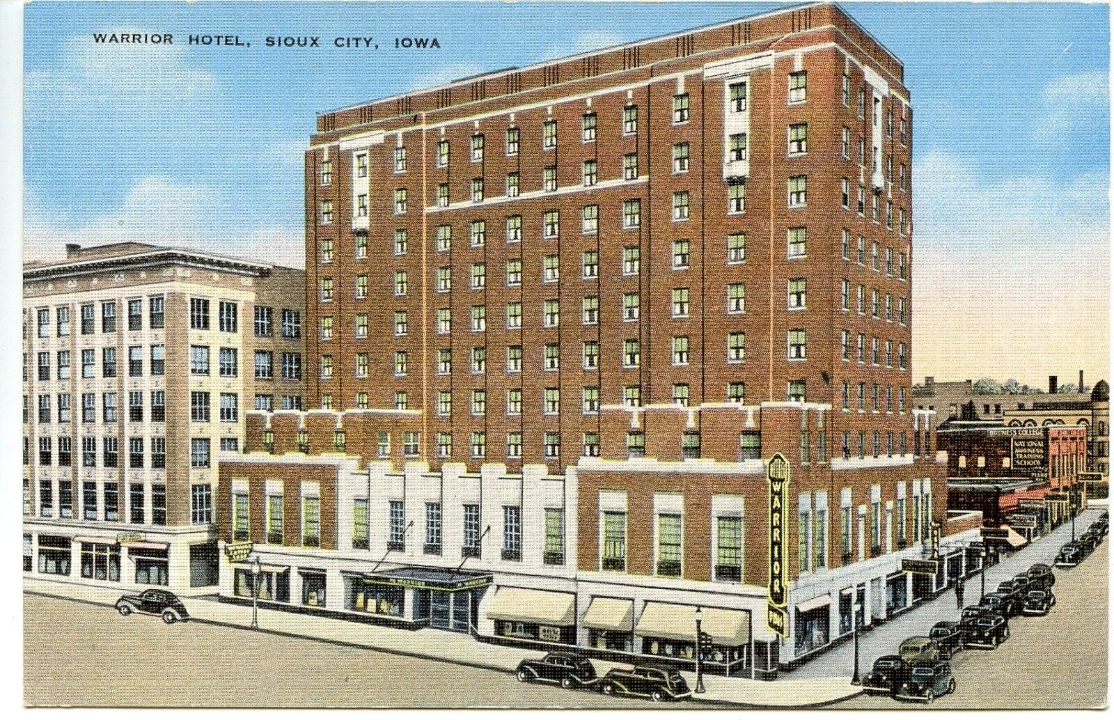 Sioux City Iowa IA Warrior Hotel Old Cars Vintage 1940s Linen Postcard Unposted