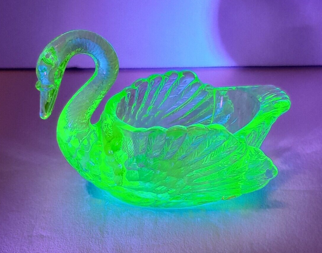 Cambridge Green Uranium Glass Swan Open Salt - UV Reactive, Vintage