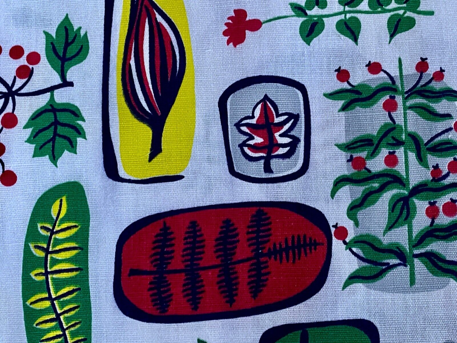 Leafy 50\'s Tiki Hawaiian Biomorphic Kitsch Barkcloth Era Vintage Fabric Novelty