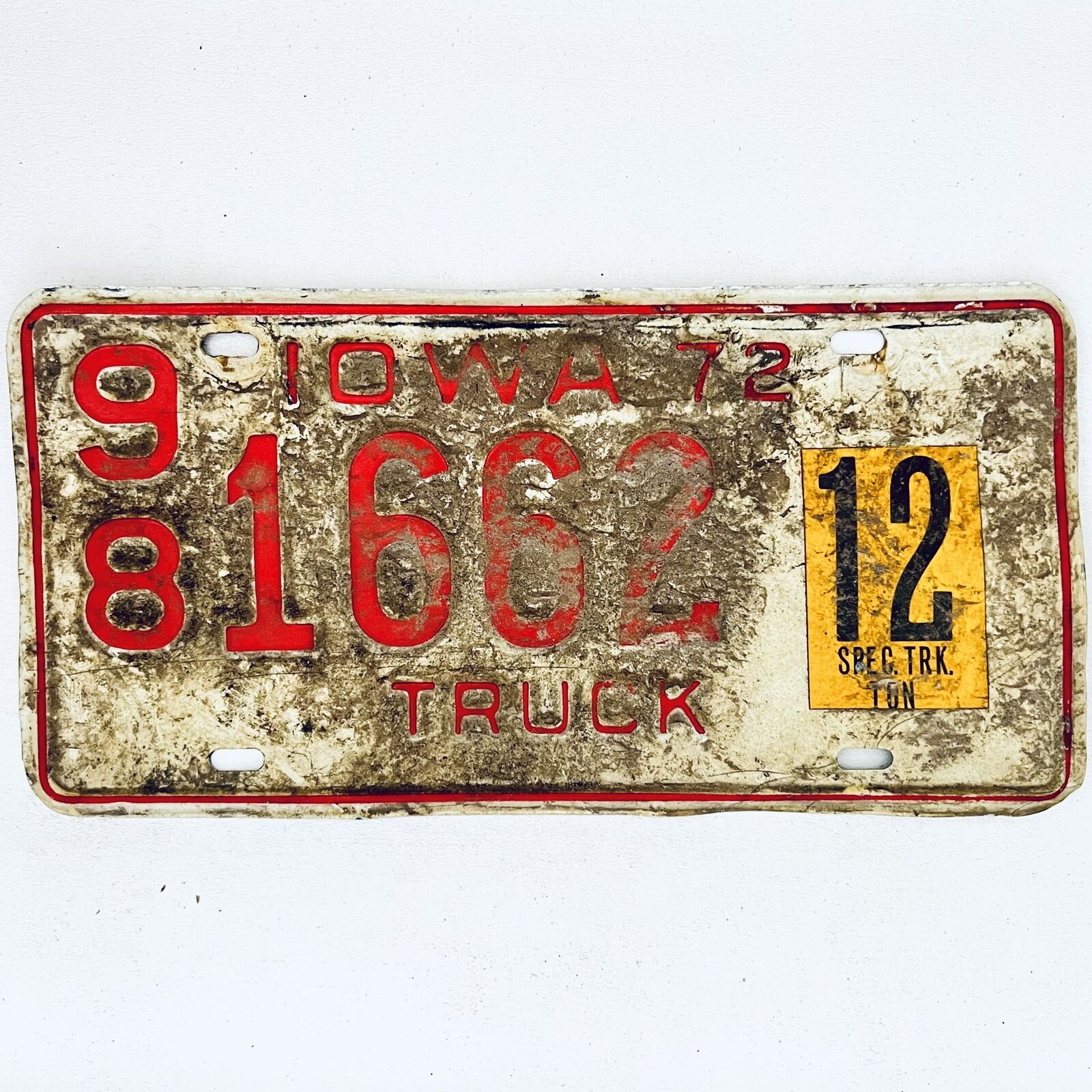 1972 United States Iowa Worth County 12 Ton Special Truck License Plate 98 1662