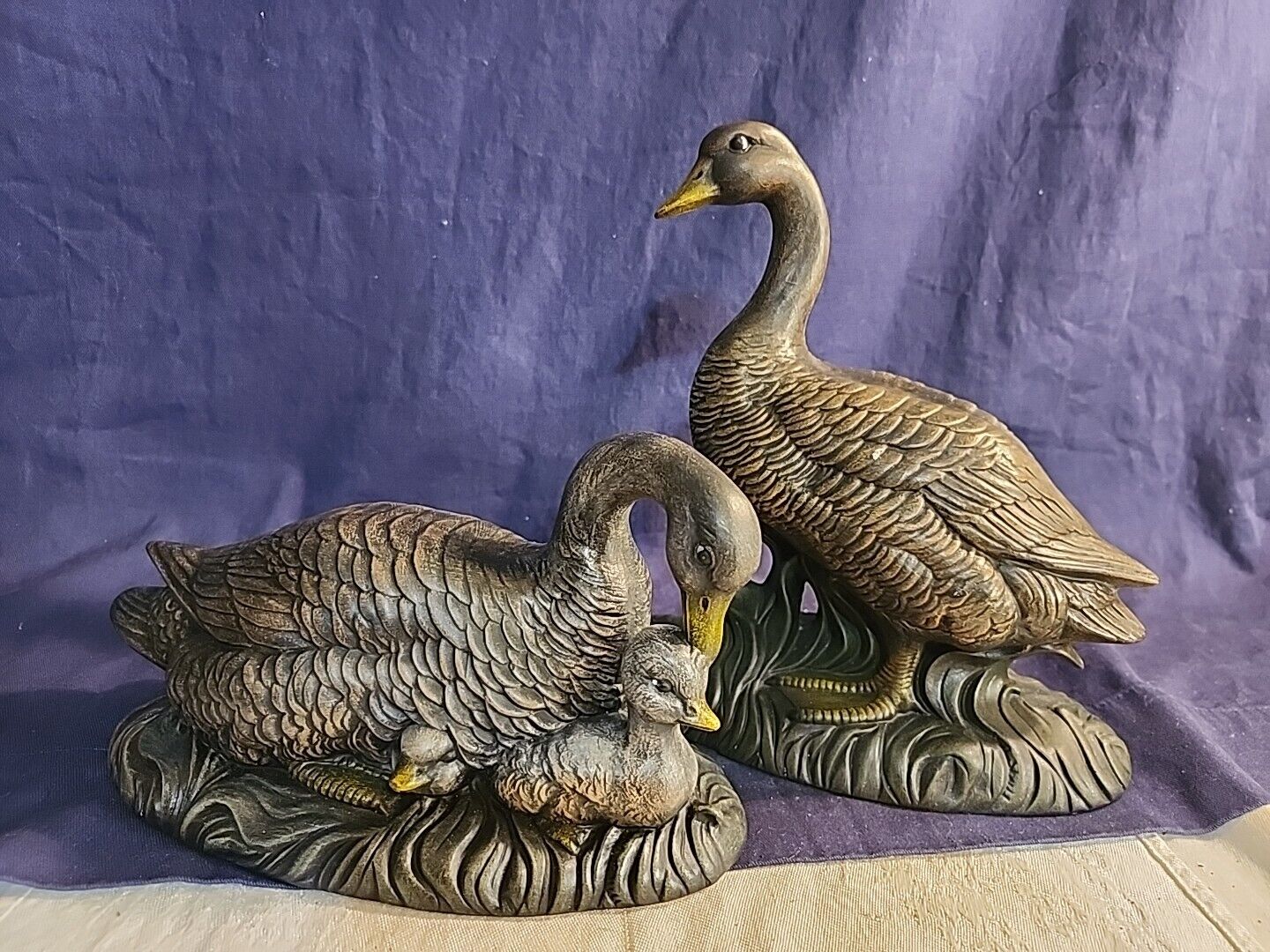 1971 Atlantic Mold Ceramic Canadian Geese  Figurines 1 male &1 female W/Goslings