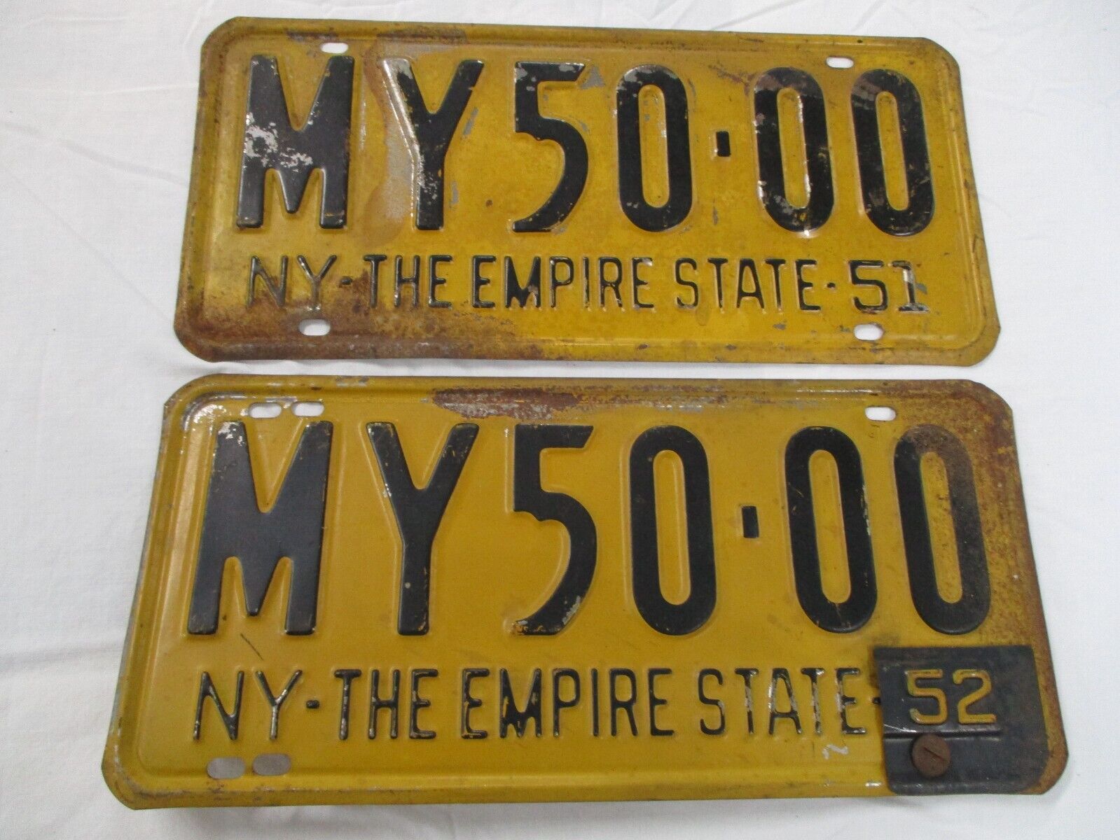 1951- 1952 NY EMPIRE STATE LICENSE PLATES