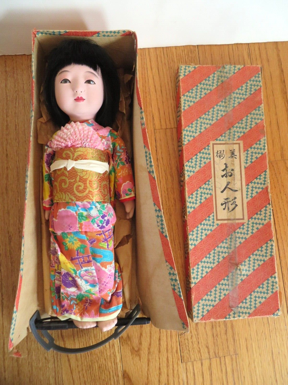 VINTAGE JAPANESE ICHIMATSU GOFUN DOLL in KOMONO EXC COND in a TLC Original Box