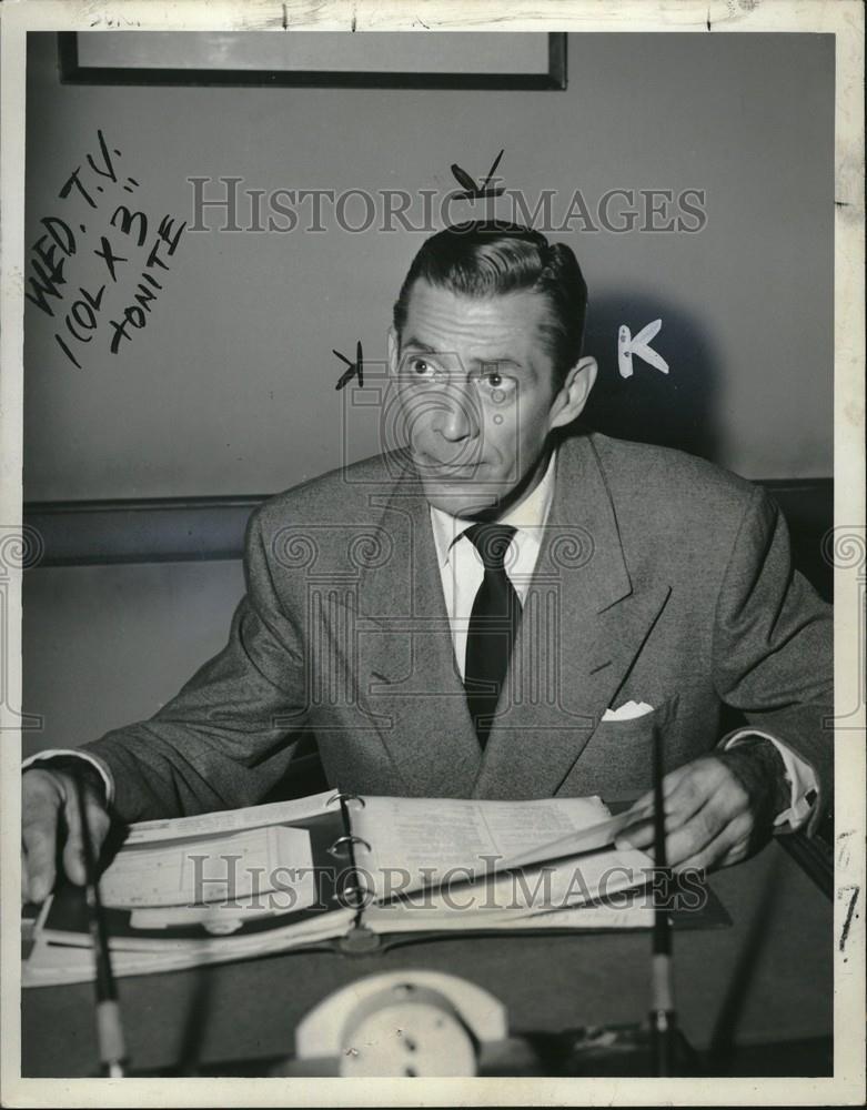 1954 Press Photo Reed Hadley American actor - DFPC15007