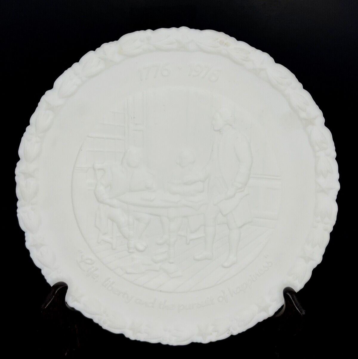 Fenton Milk Glass USA Bicentennial Commemorative A Portrait of Liberty Plate #2