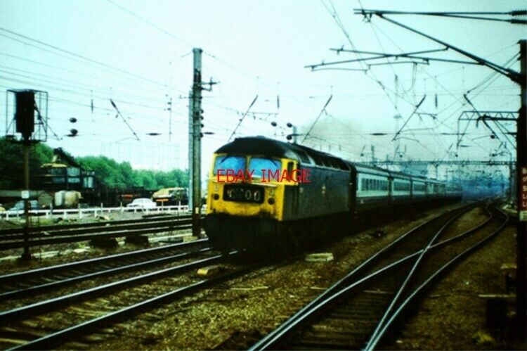 PHOTO  BR CLASS 47 NO 47 460 EX NO D1580 HAMMERING TOWARDS WOOD GREEN ON A KINGS