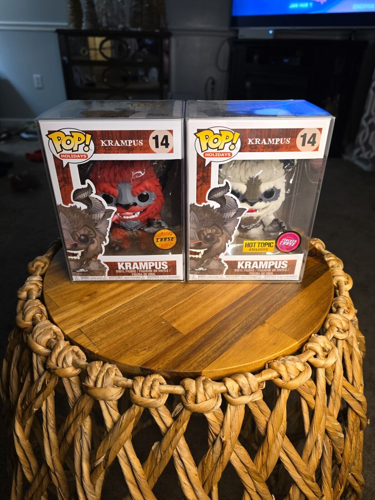Funko Pop Krampus 14 Chase Bundle Red & White Flocked Hot Topic Exclusive