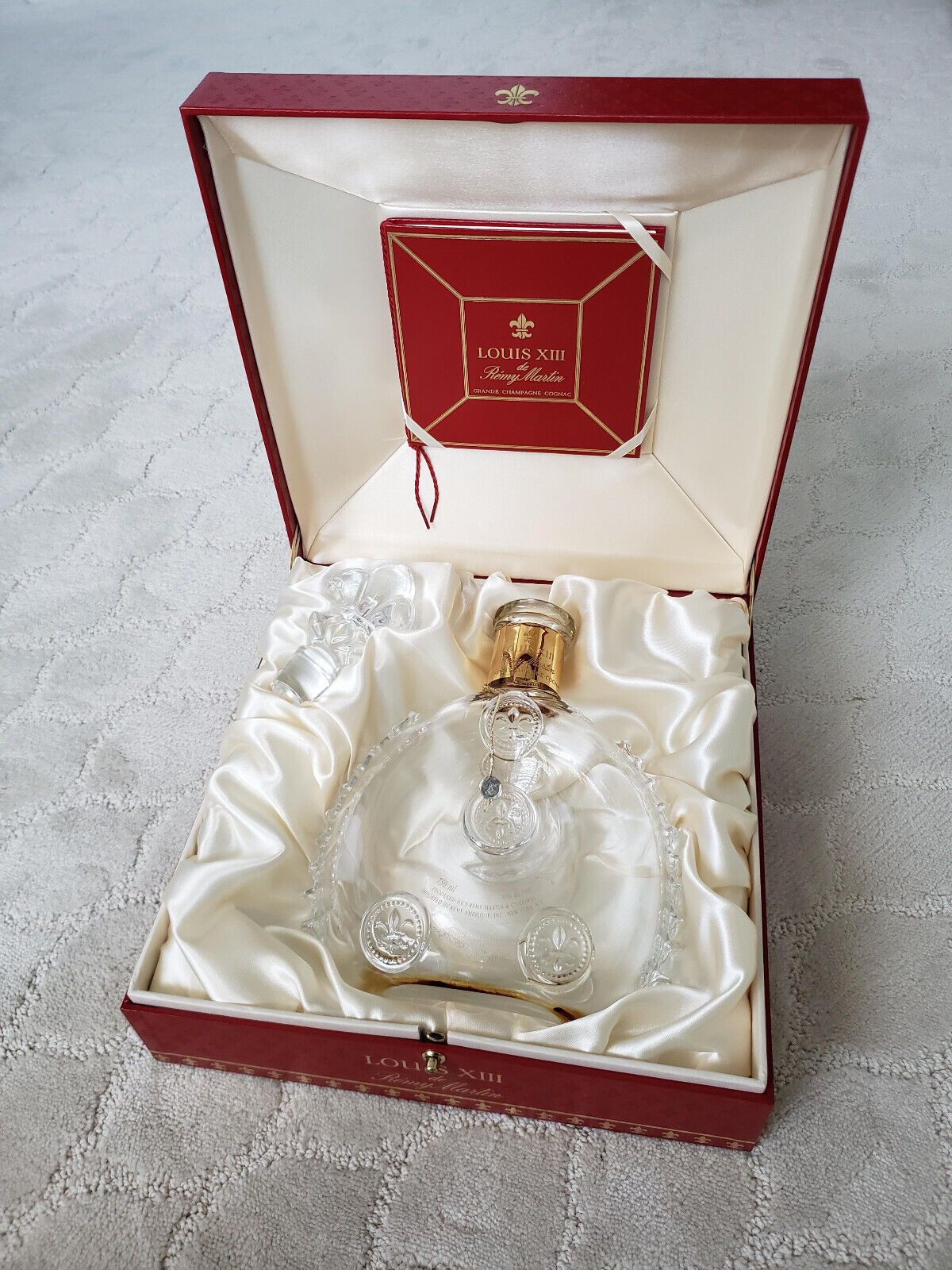 Remy Martin Louis XIII Cognac Baccarat Crystal Empty 750ml Bottle w/ Casket Box