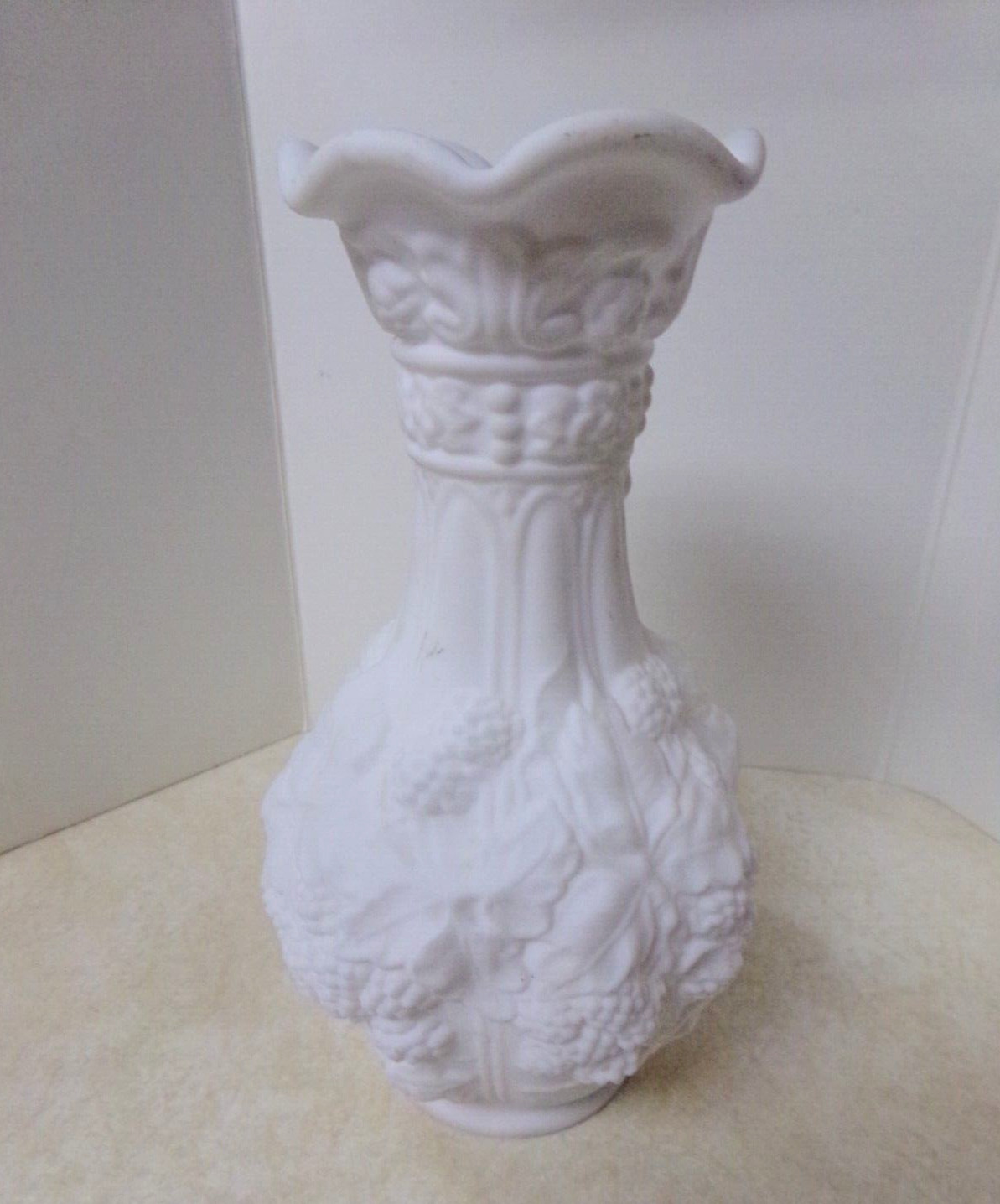 Vintage Imperial Loganberry White Doeskin Vase 10”