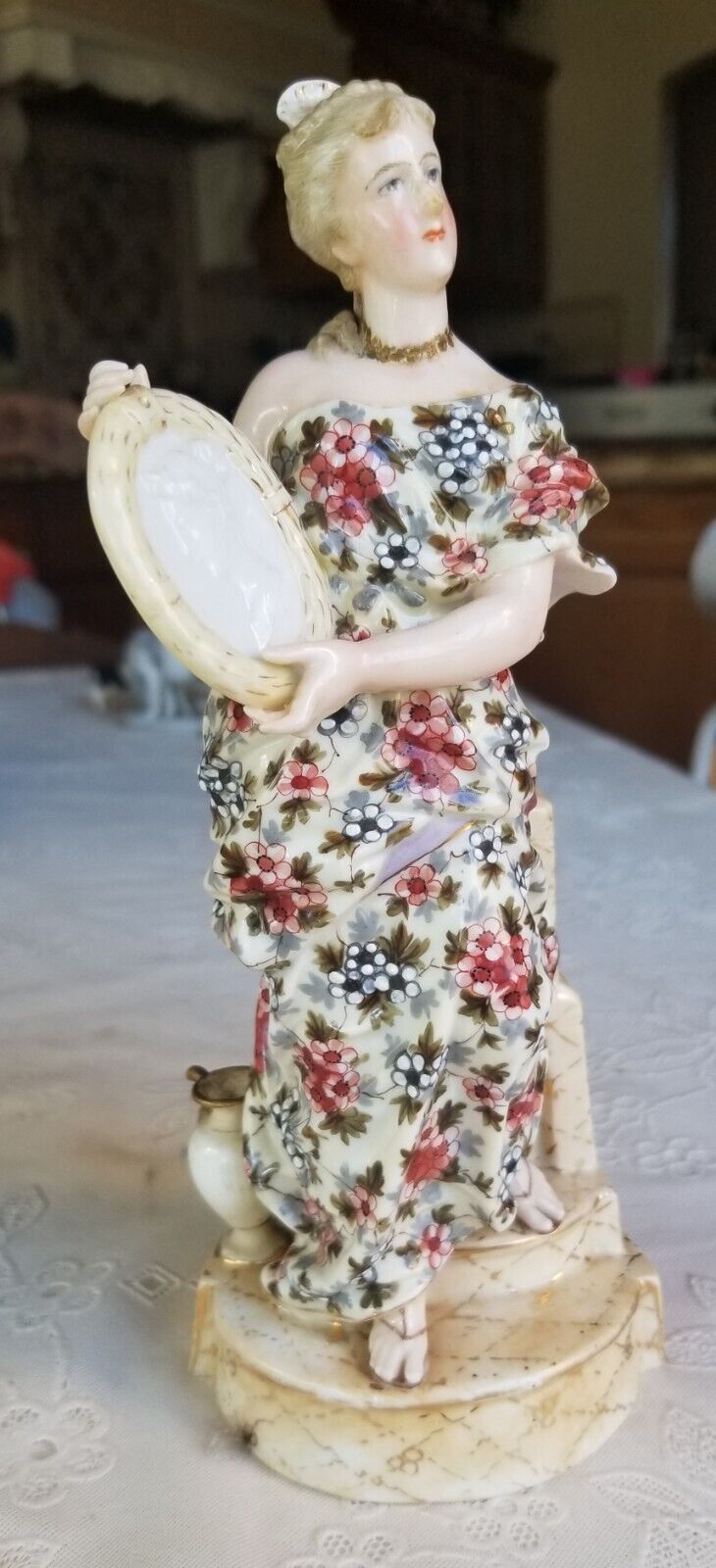 German Vintage Porcelain Figurine Maiden Holding Cameo Portrait Sitzendorf?
