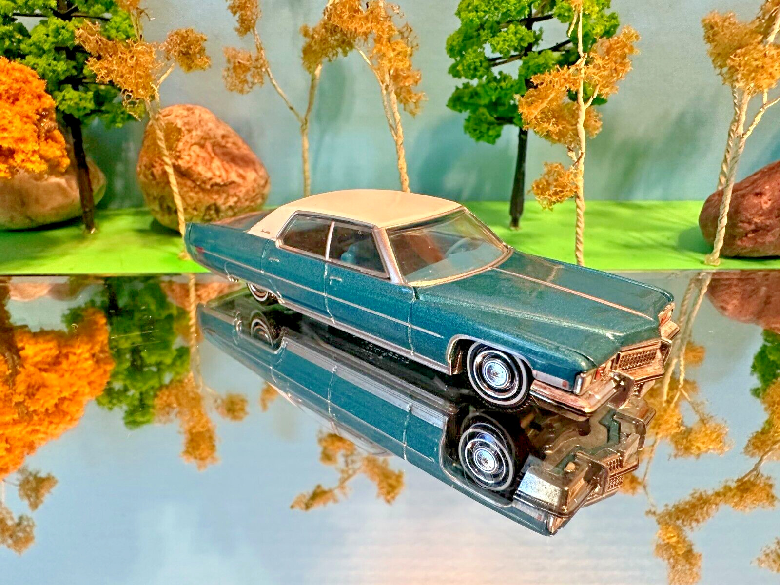 1973 Cadillac Sedan Deville, Turquois, White Roof, Greenlight Collectibles, 1:64