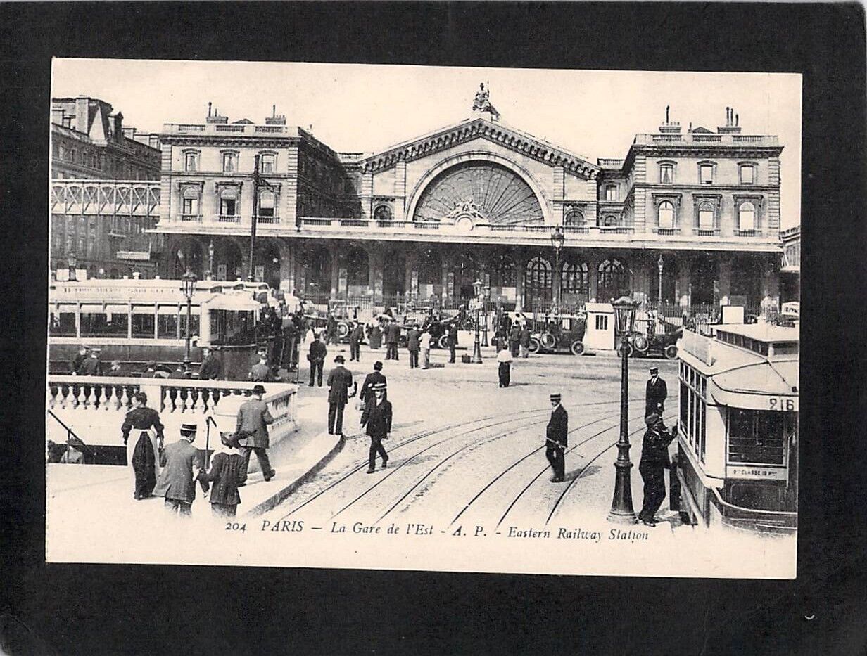 B1805 France Paris Eastern Railway station vintage postcard