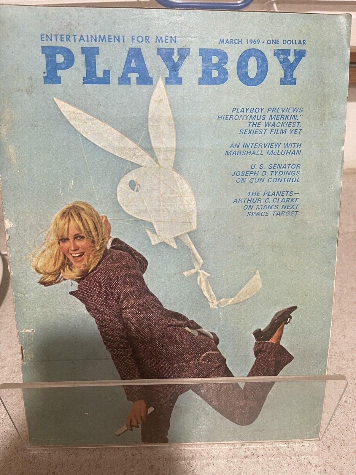 PLAYBOY MAGAZINE MARCH 1969 - CENTERFOLD INTACT