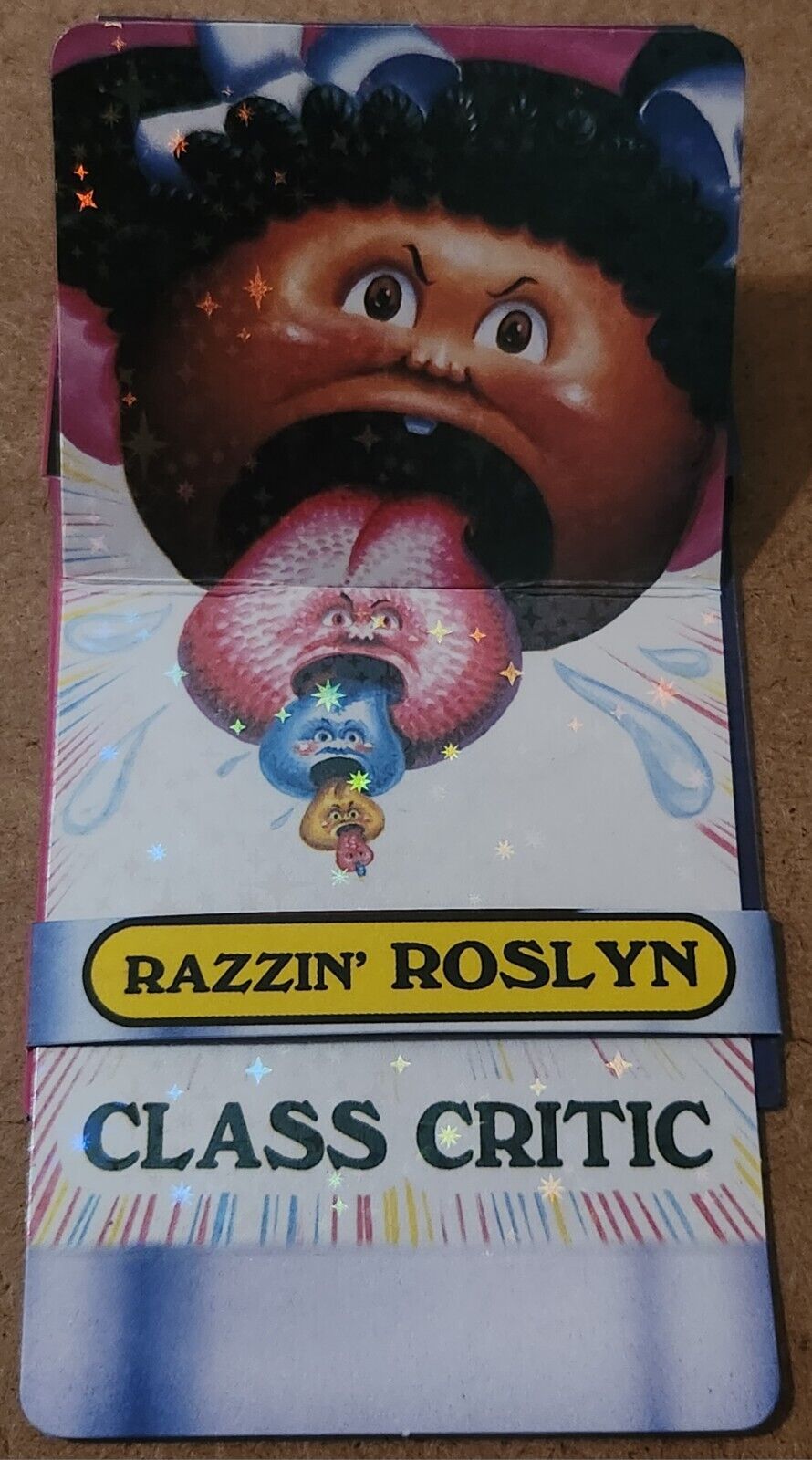 RAZZIN ROSLYN POP-UP BOOKLET CARD REFRACTOR GARBAGE PAIL KIDS SP INSERT GPK RARE