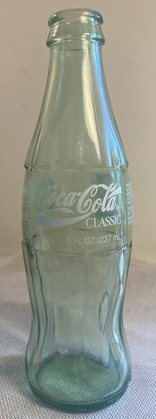 Vintage 1986 Coca Cola Classic Bottle 8oz Green Glass **Pristine**
