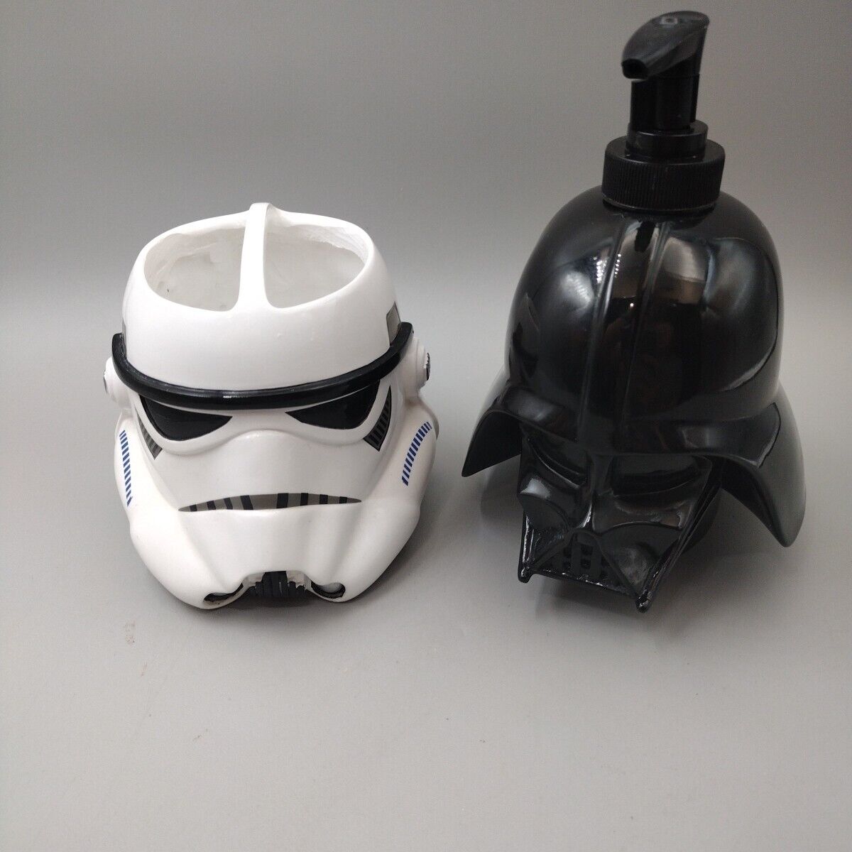 Star Wars Darth Vader Soap Dispenser Stormtrooper Toothbrush Holder Bath Set Kid