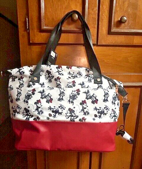 Bioworld Disney  Minnie  Mouse Overnight Weekend Travel Tote Bag  Brand New