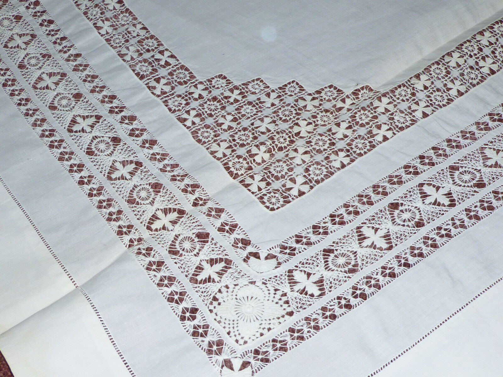 Beautiful Antique Lace Tablecloth Italian reticella lace teneriffe lace 50\