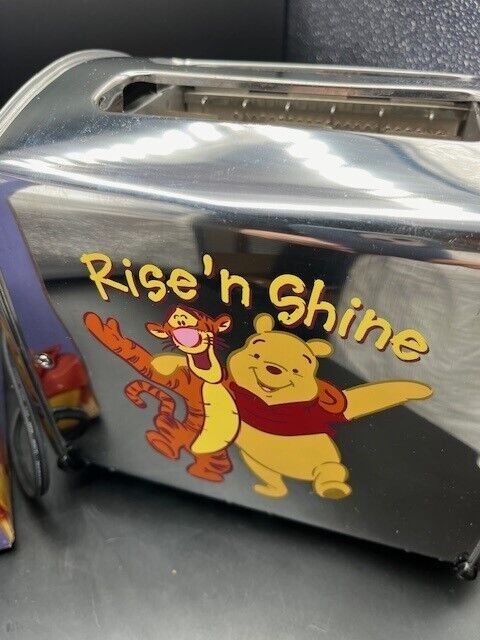 Winnie the Pooh Toaster Rise N Shine Disney Store Villaware it works (See Video)