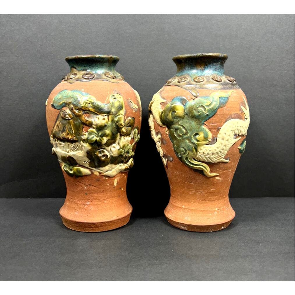 VTG Pair of 2 Japanese Sumida Gawa Art Pottery Vases High Relief Dragon & Hut 