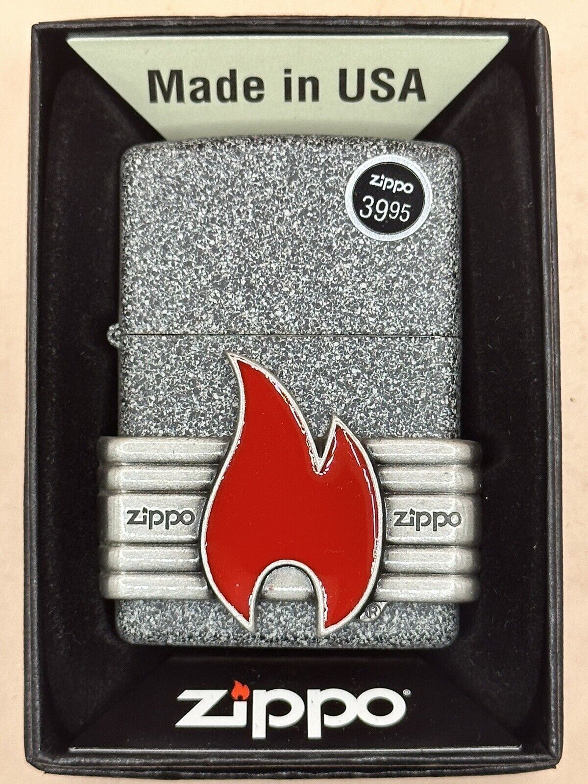 2022 Zippo Red Flame Vintage Wrap Gray Crackle 29663 Zippo Lighter NEW