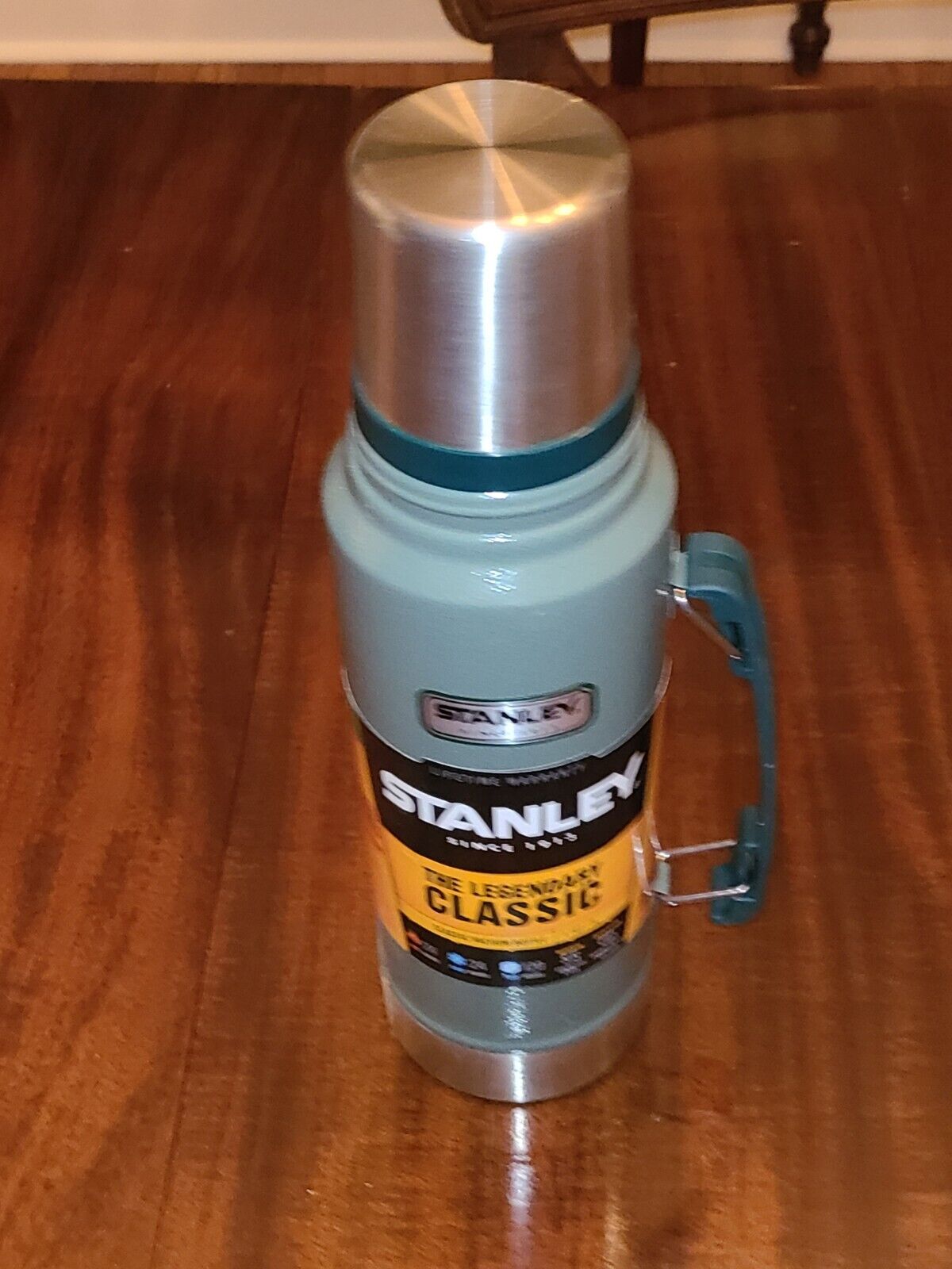 Stanley Legendary Classic Vacuum Bottle Thermos 1.1 qt  1L Stainless Steel New