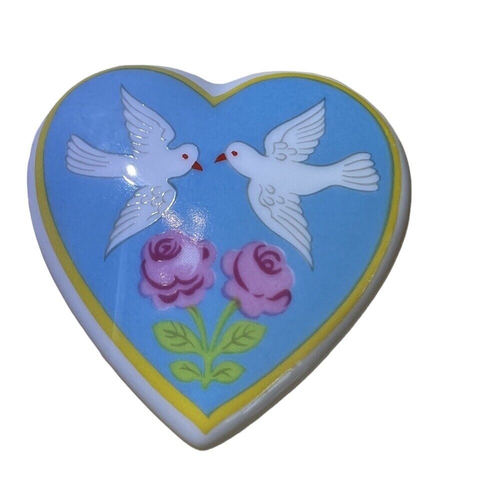VTG Enesco 1980 Petite Fleurs de Paris Heart Shaped Love Doves Trinket Box Blue