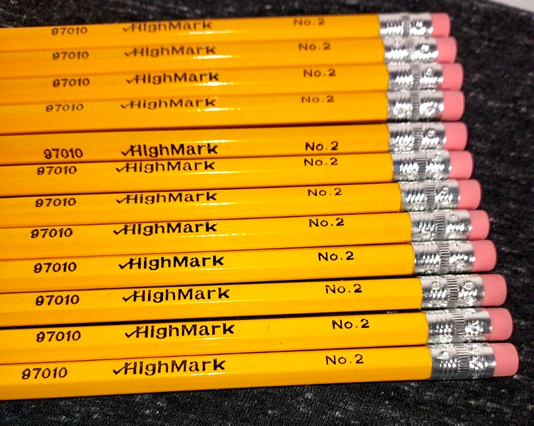 Vintage HIGHMARK No.2 Pencils No.97010  12 Pencils In Original Box 7 1/2\