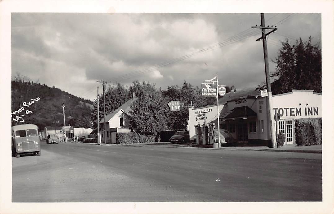RPPC Drain OR Oregon Main Street Totem Inn Chevron Gas Station Photo Postcard
