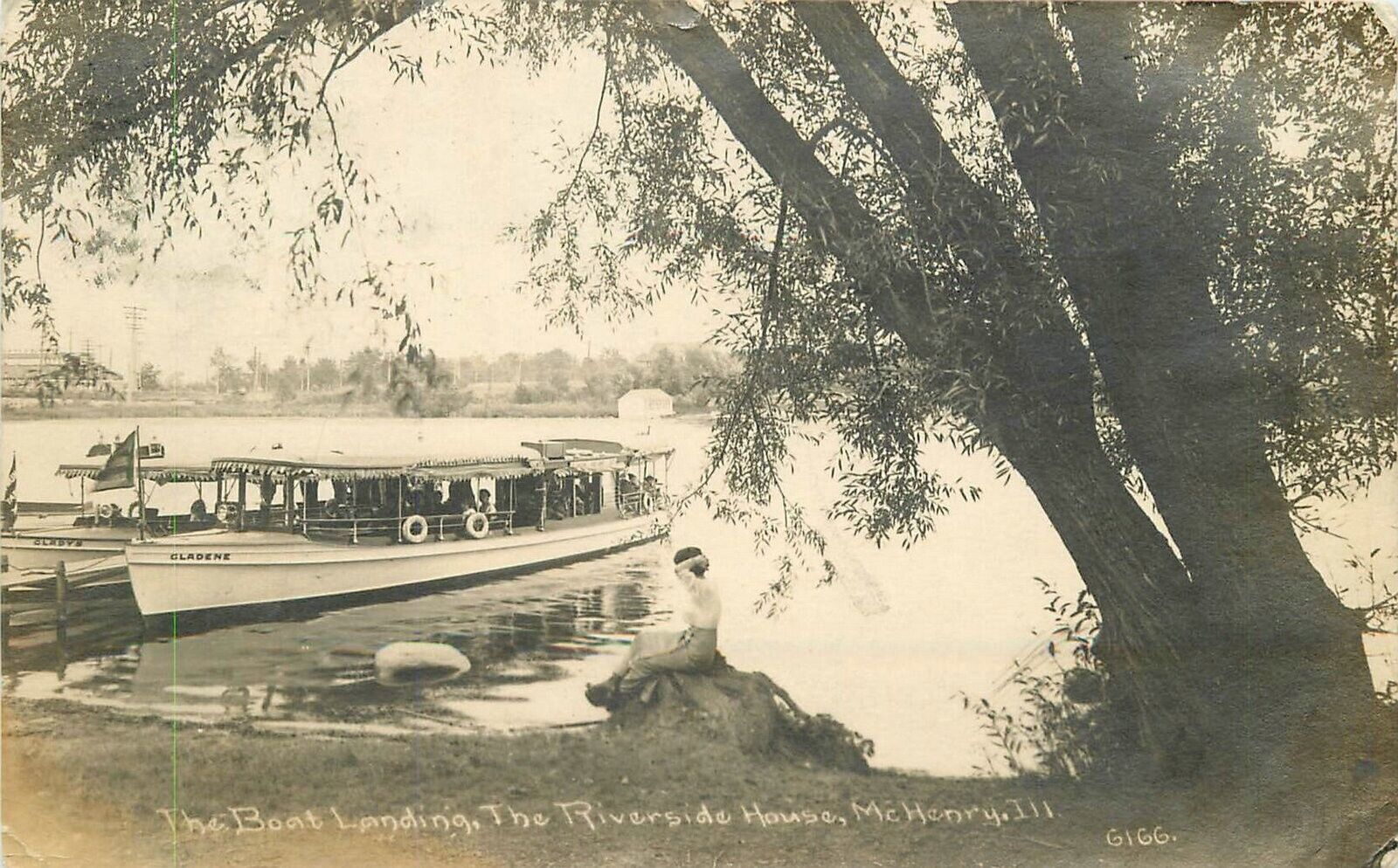 Postcard RPPC 1910 Illinois Mc Henry Boat landing Riverside House 23-12367