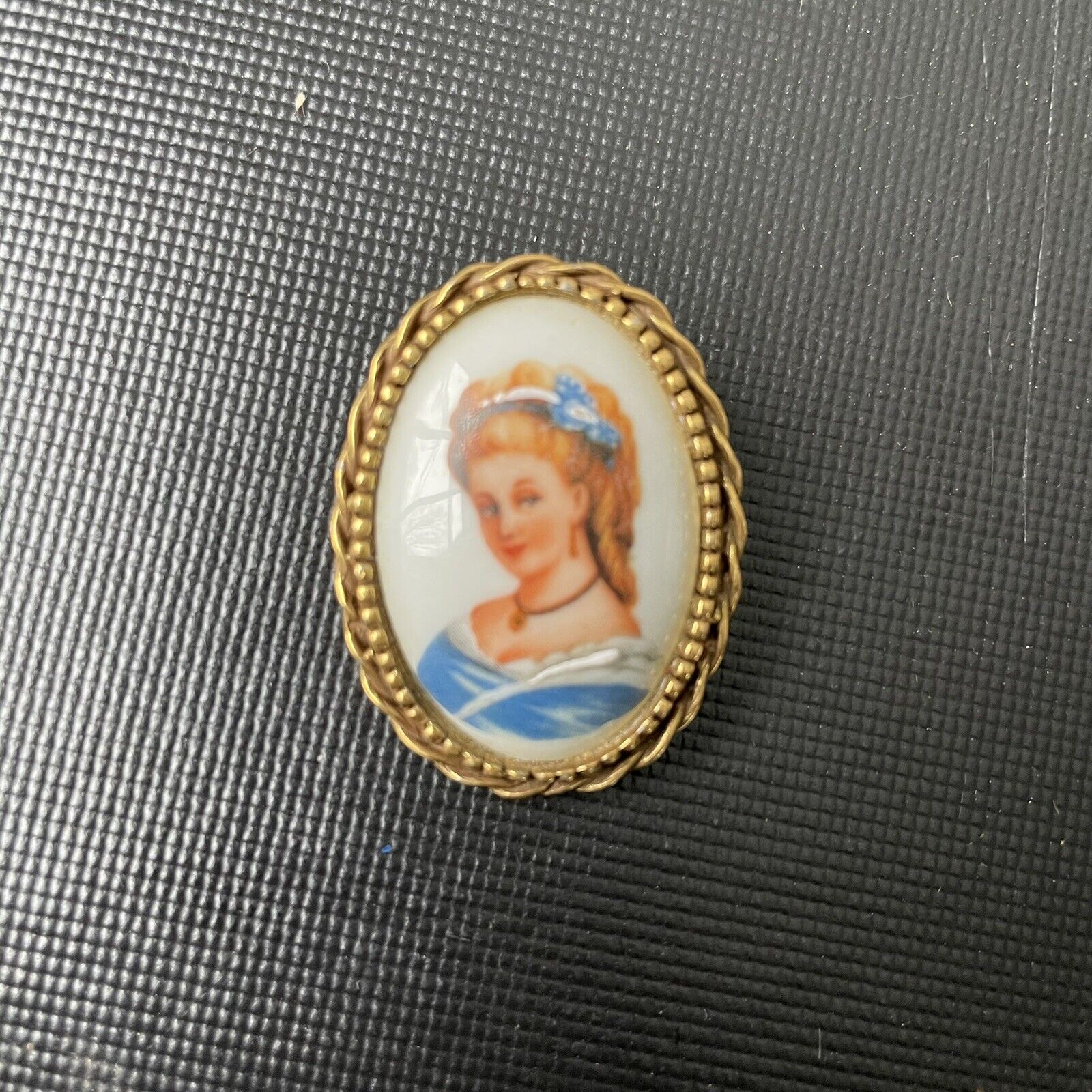 FREE SHIPPING vintage Limoges Madame DuBerry porcelain brooch pin