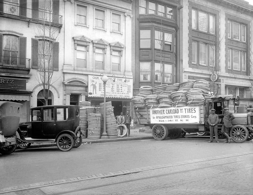 1922 Amalgamated Tire Store & Truck Old Photo 8.5\