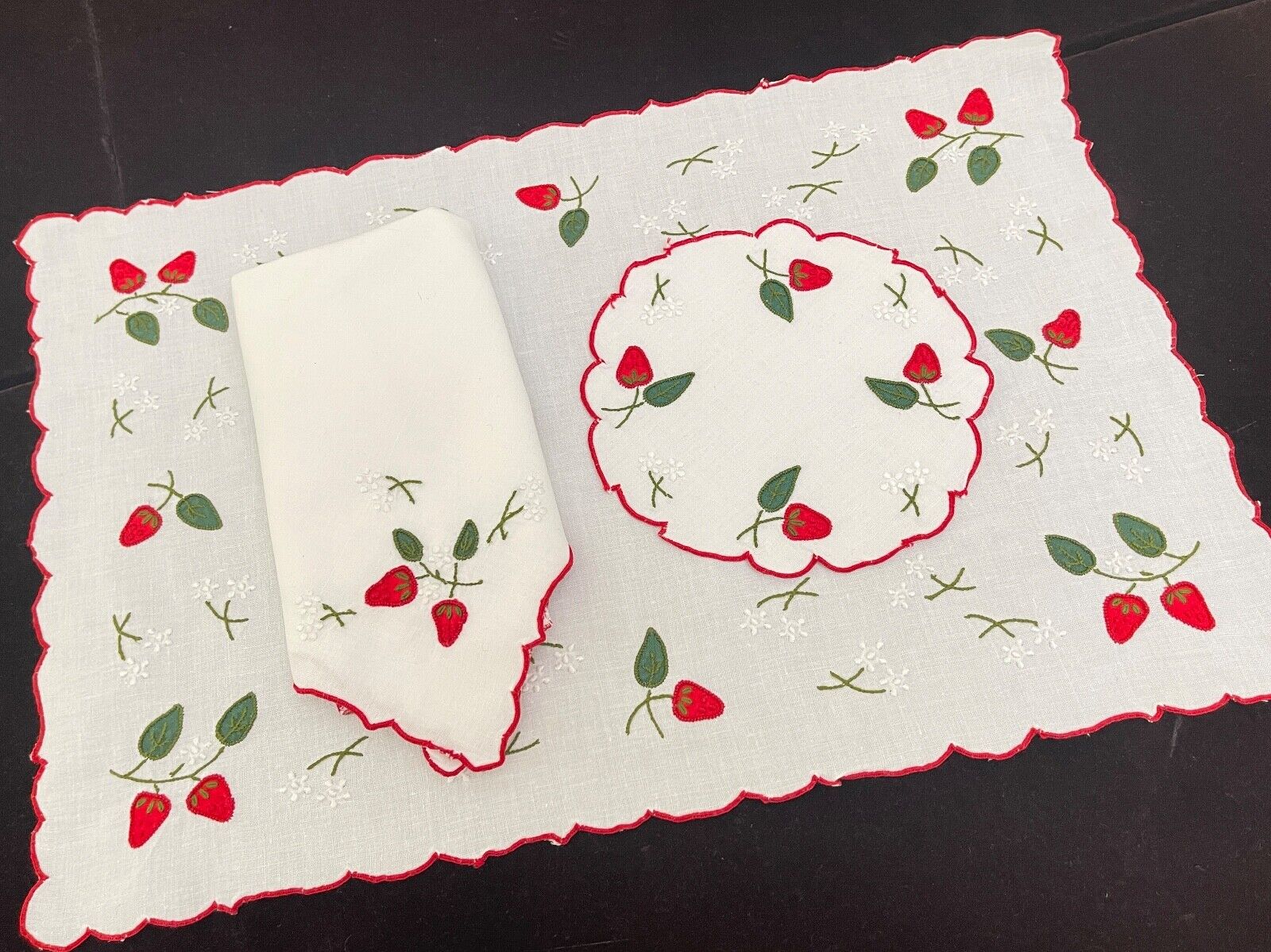 Strawberries - 4 Vintage Placemat Sets with Madeira Hand Embroidery  YY834