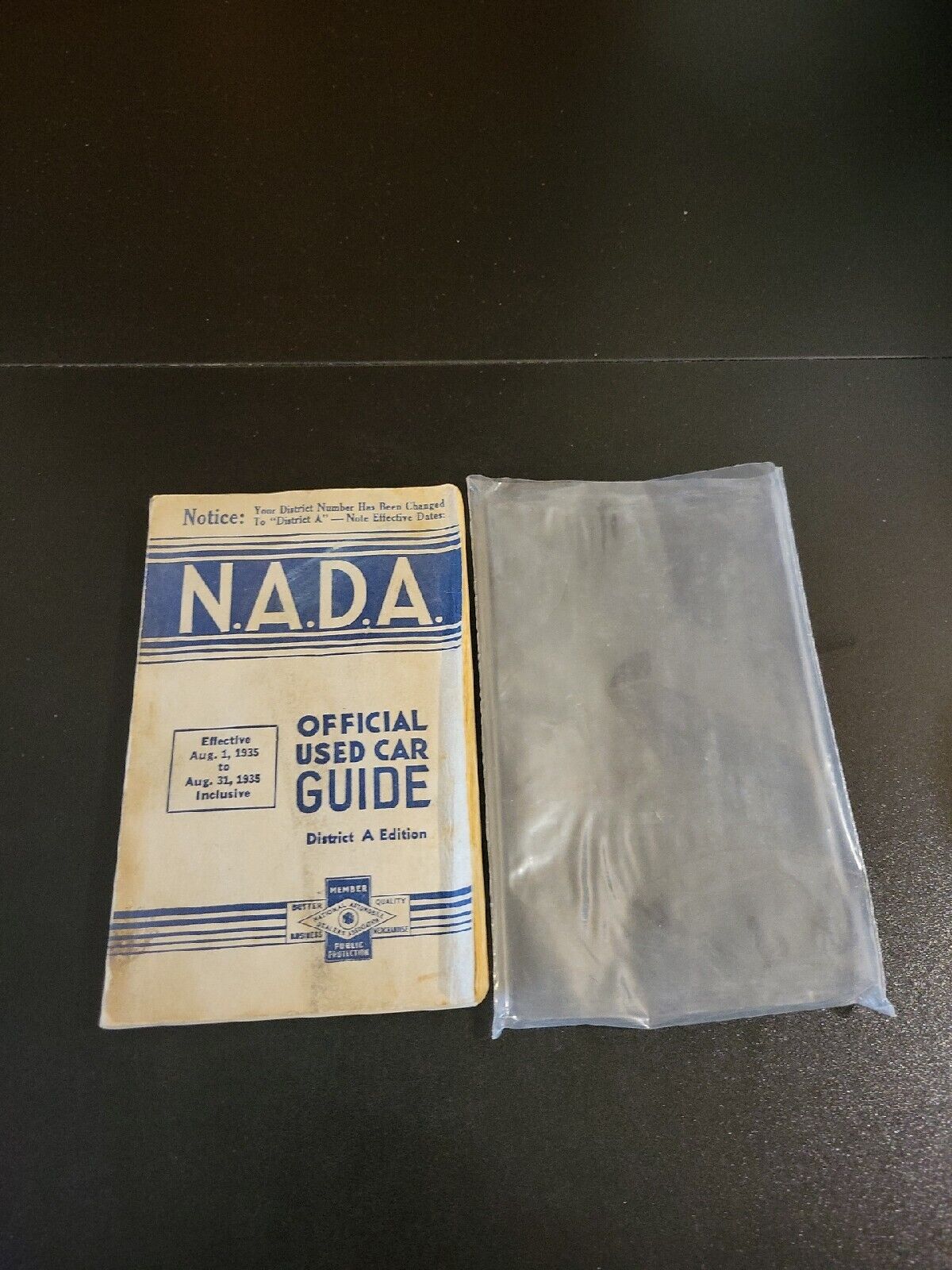 1935 N.A.D.A OFFICIAL USED CAR GUIDE MANUAL BOOKLET DISTRICT A EDITION 