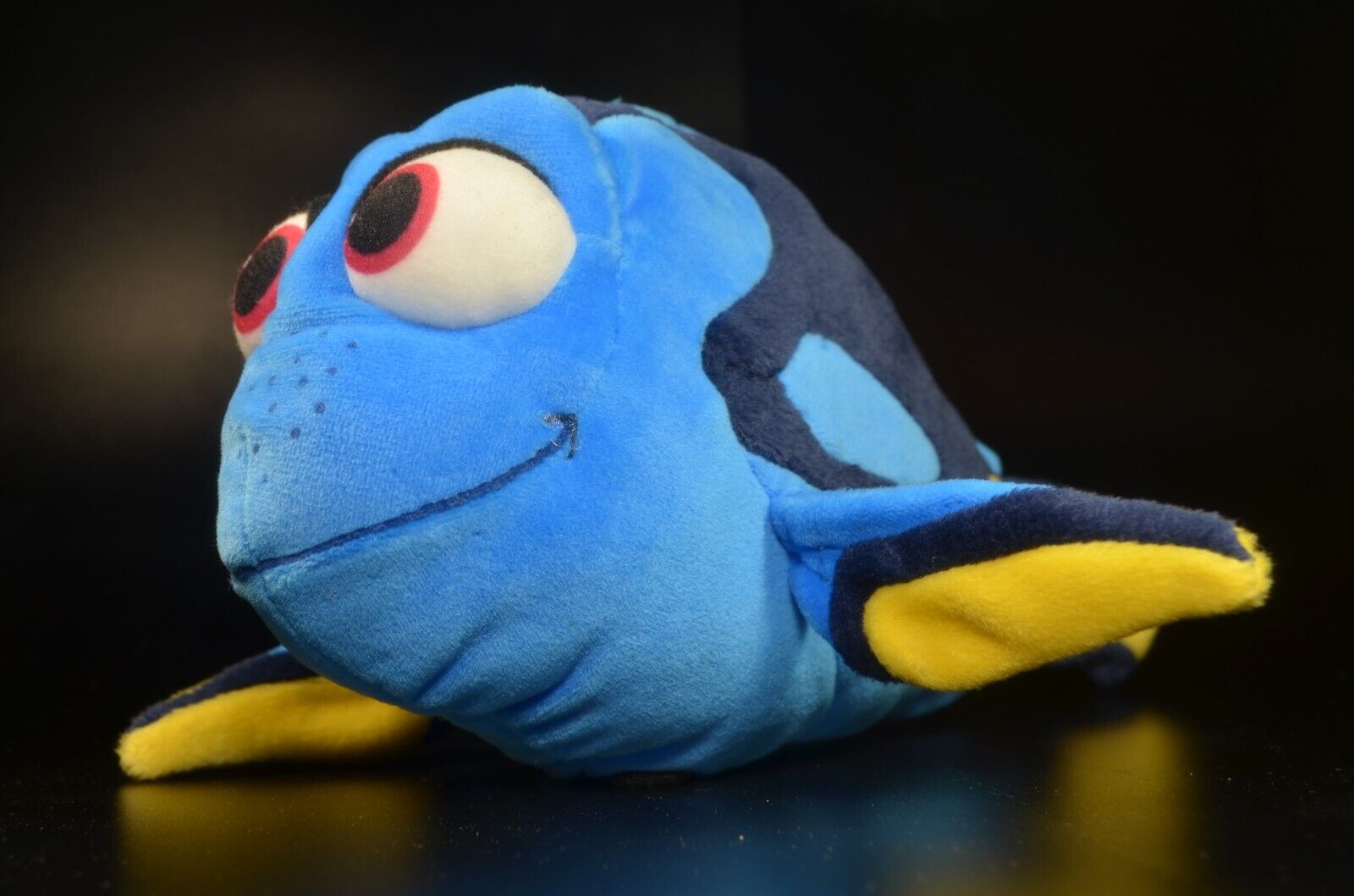 Authentic Finding Dory Disney Store 11\