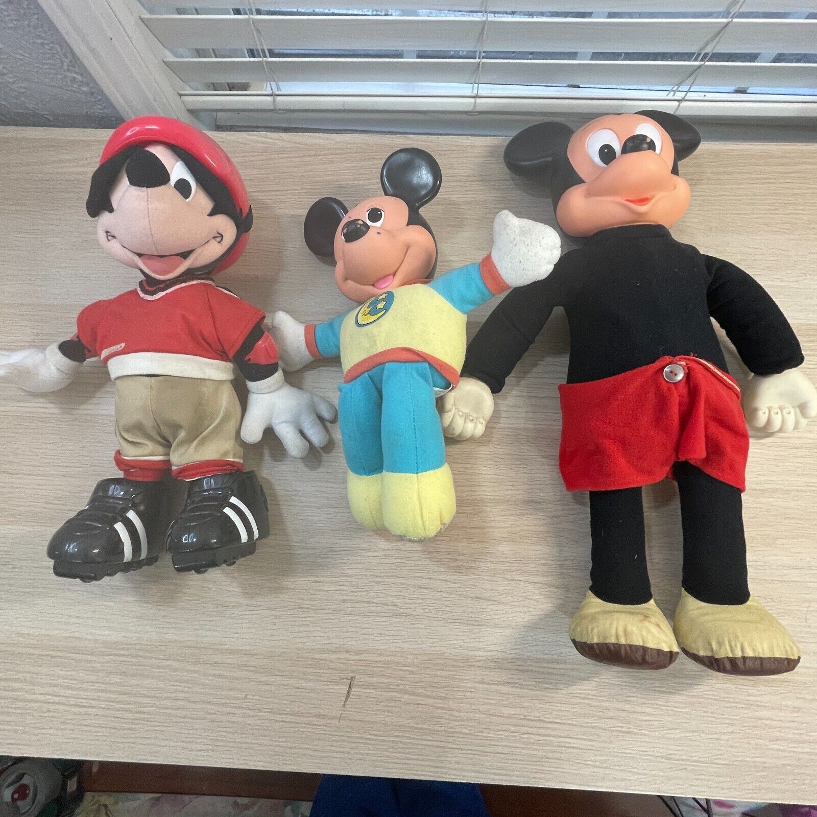 VINTAGE Lot of 3 Mickey Mouse Toys Doll Mickey Talk & Skate-Marching-Hug & Glow