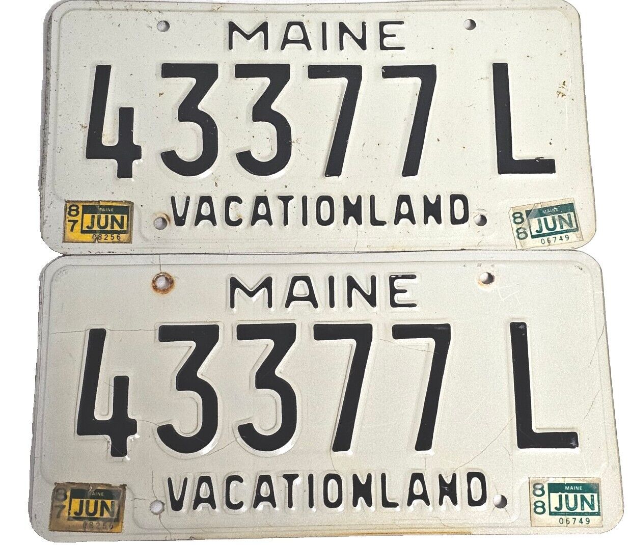 VINTAGE MAINE STATE Black Letter Plates Pair 1987, 1988 VACATIONLAND (\