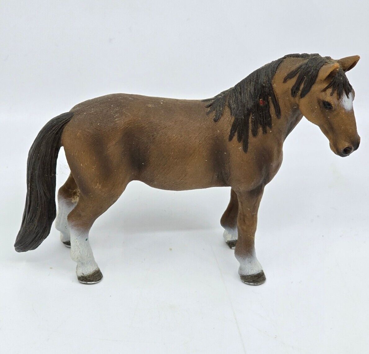 2011 Schleich Retired Tennessee Walker Mare Dark Brown Horse Figure