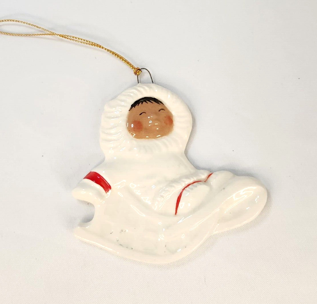 Vintage C Alan Johnson Ceramic Ornament Alaska Snowbabies Eskimo Inuit On Sled
