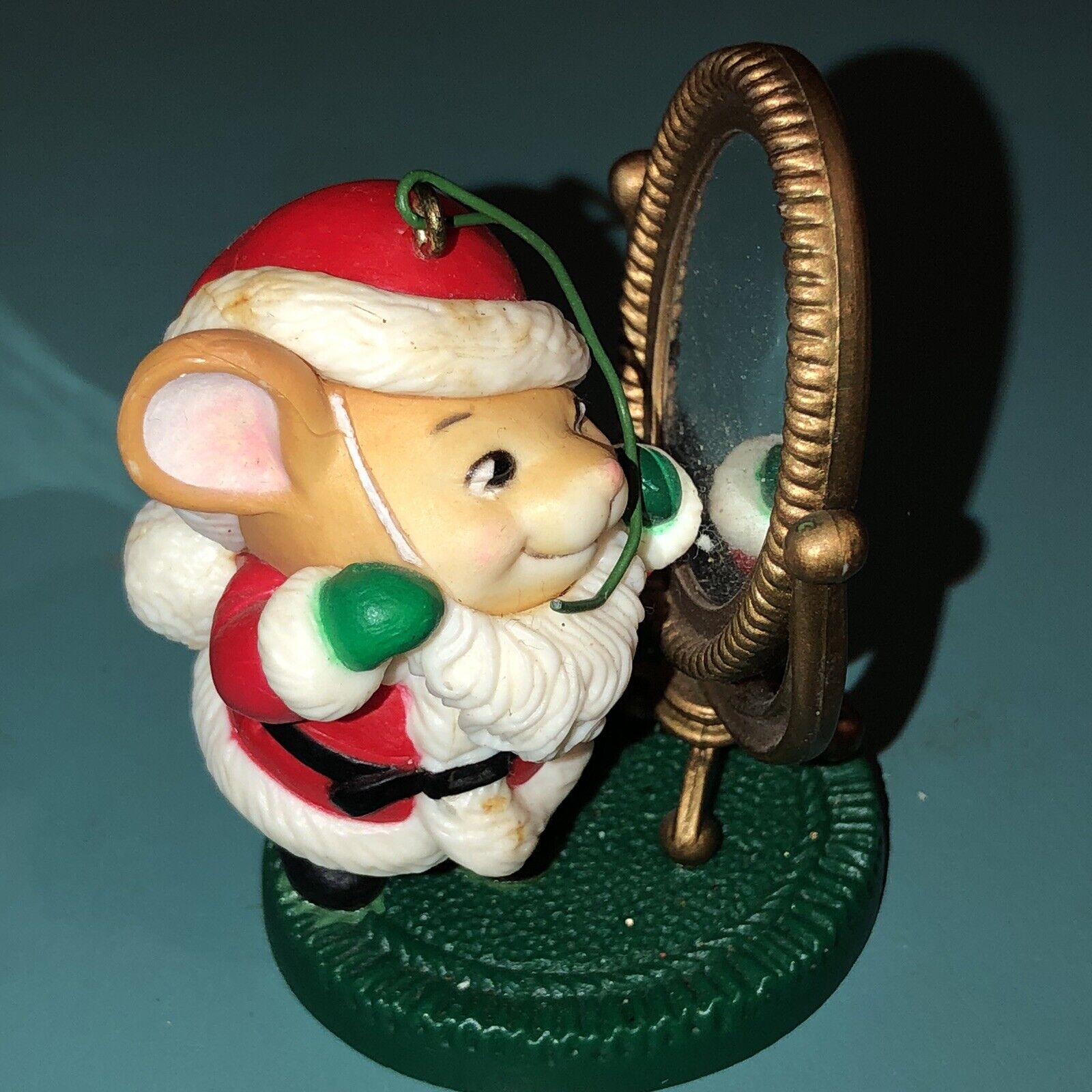 Vintage Avon 1982 Mouse Keepsake Christmas Ornament