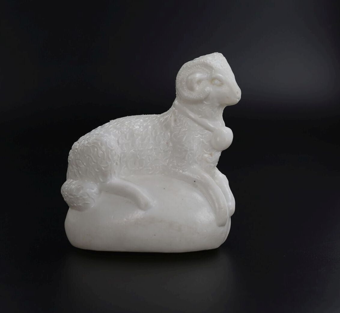 Vintage plastic Easter lamb figures