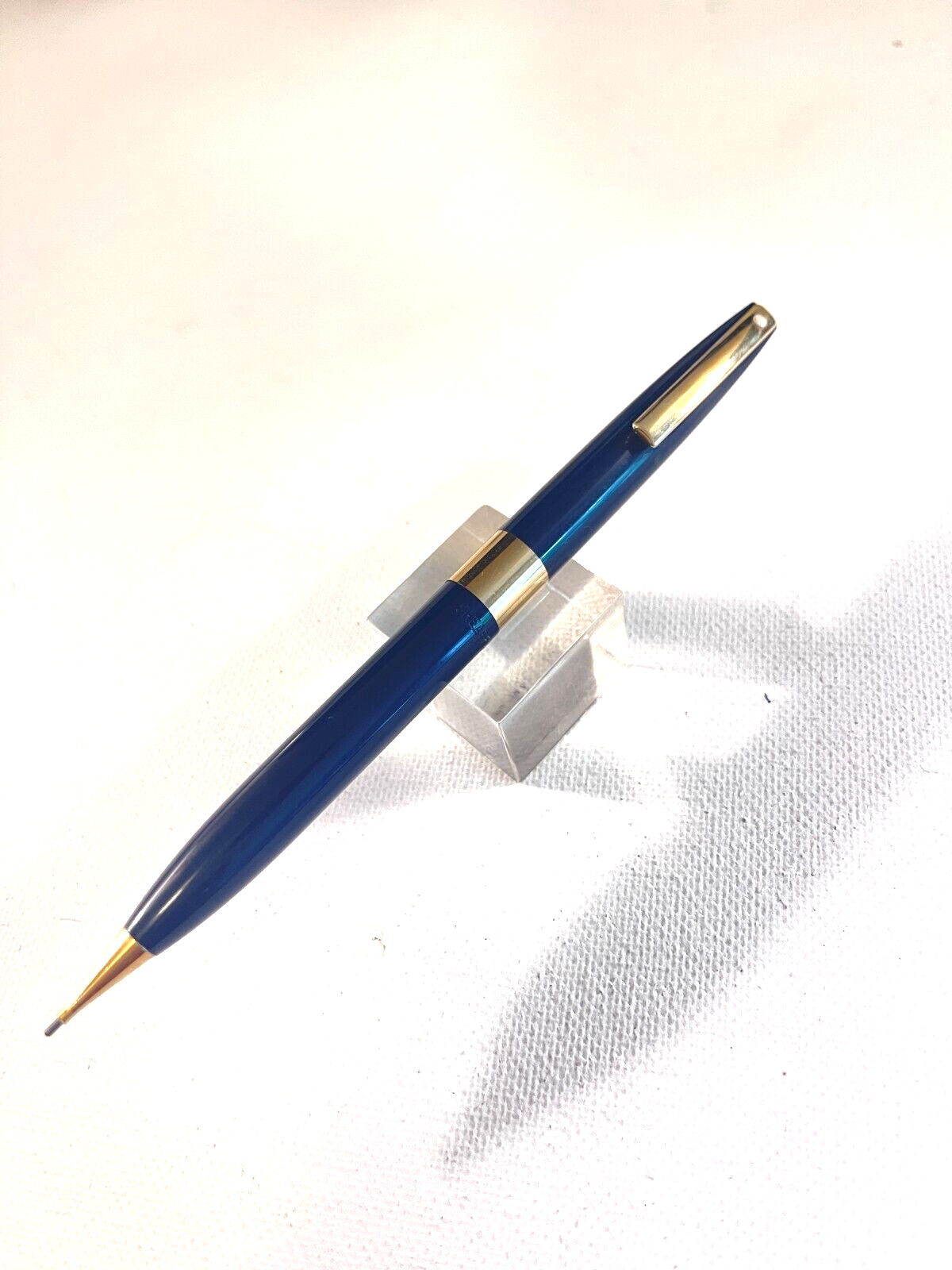 1970s Dark Blue Sheaffer 550 mechanical pencil Gold trim.  Orig sticker EX Cond