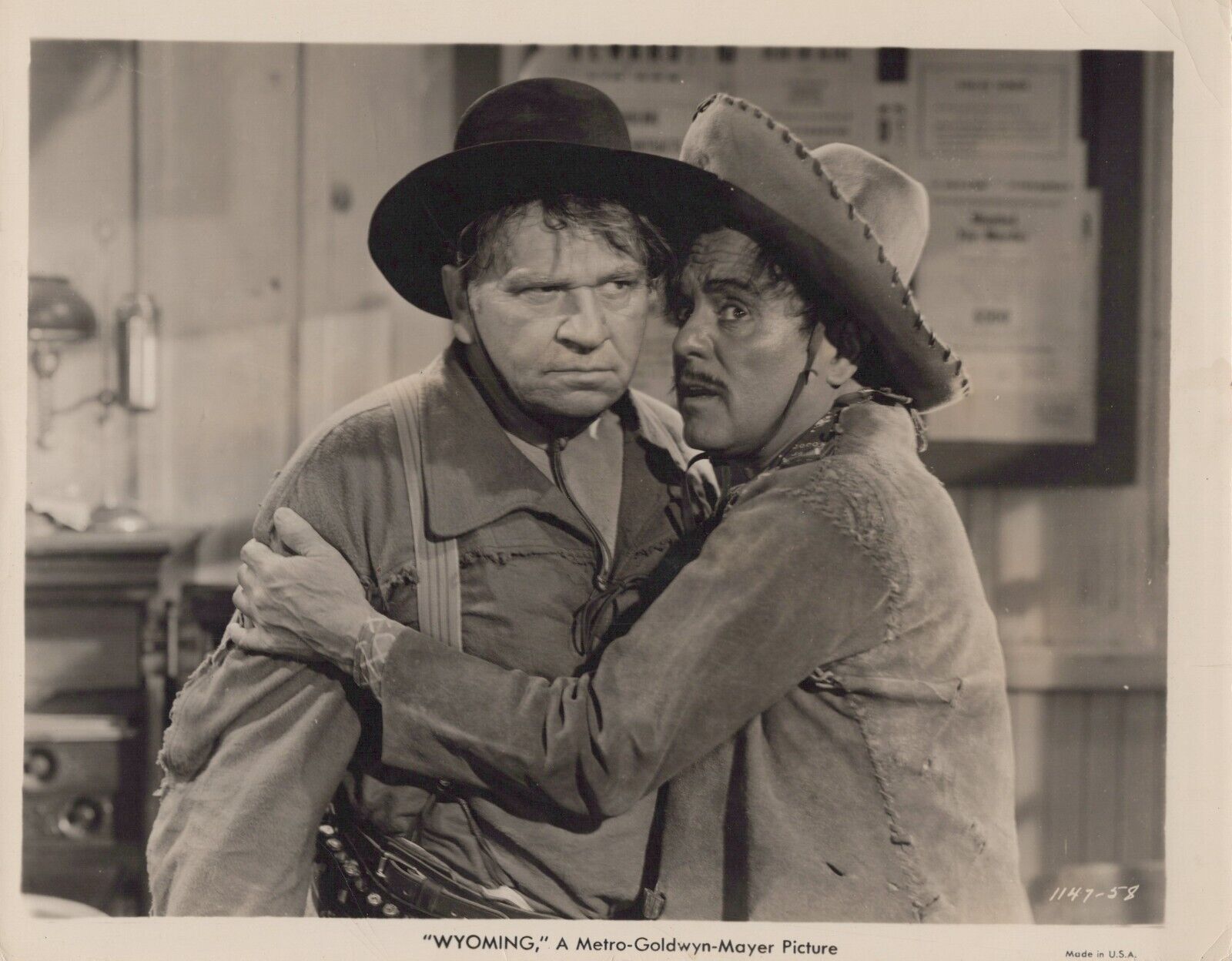 Wallace Beery + Leo Carrillo in Wyoming (1940) ❤ Original Vintage Photo K 373