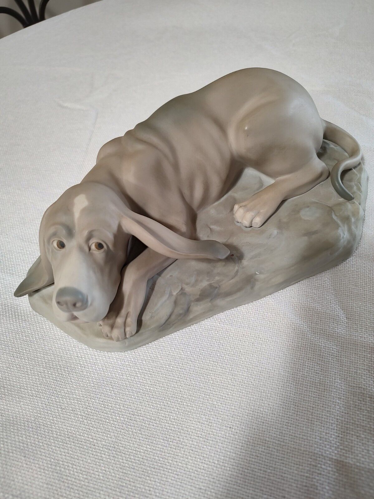 NAO HOUND DOG FIGURINE LARGE (LLADRO) SAD FACE 10 INCHES LONG TAN AND GRAY COLOR