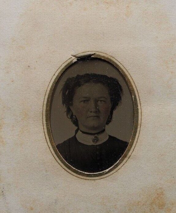 C.1870s Tintype Beautiful Woman W Large Brooch Choker Necklace CDV Case D30187